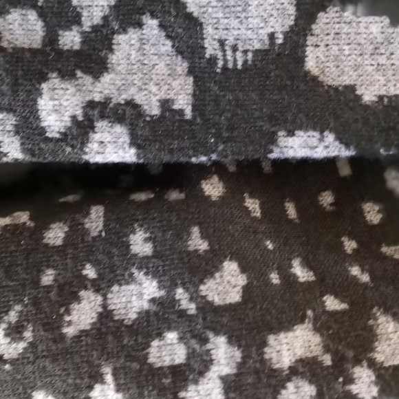 'NEW DIRECTIONS' Wrap skirt Cheetah print Size 10P NWOT - Picture 12 of 14